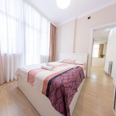 5 Apartment In One Boulding - Near Stadium Batoemi Buitenkant foto