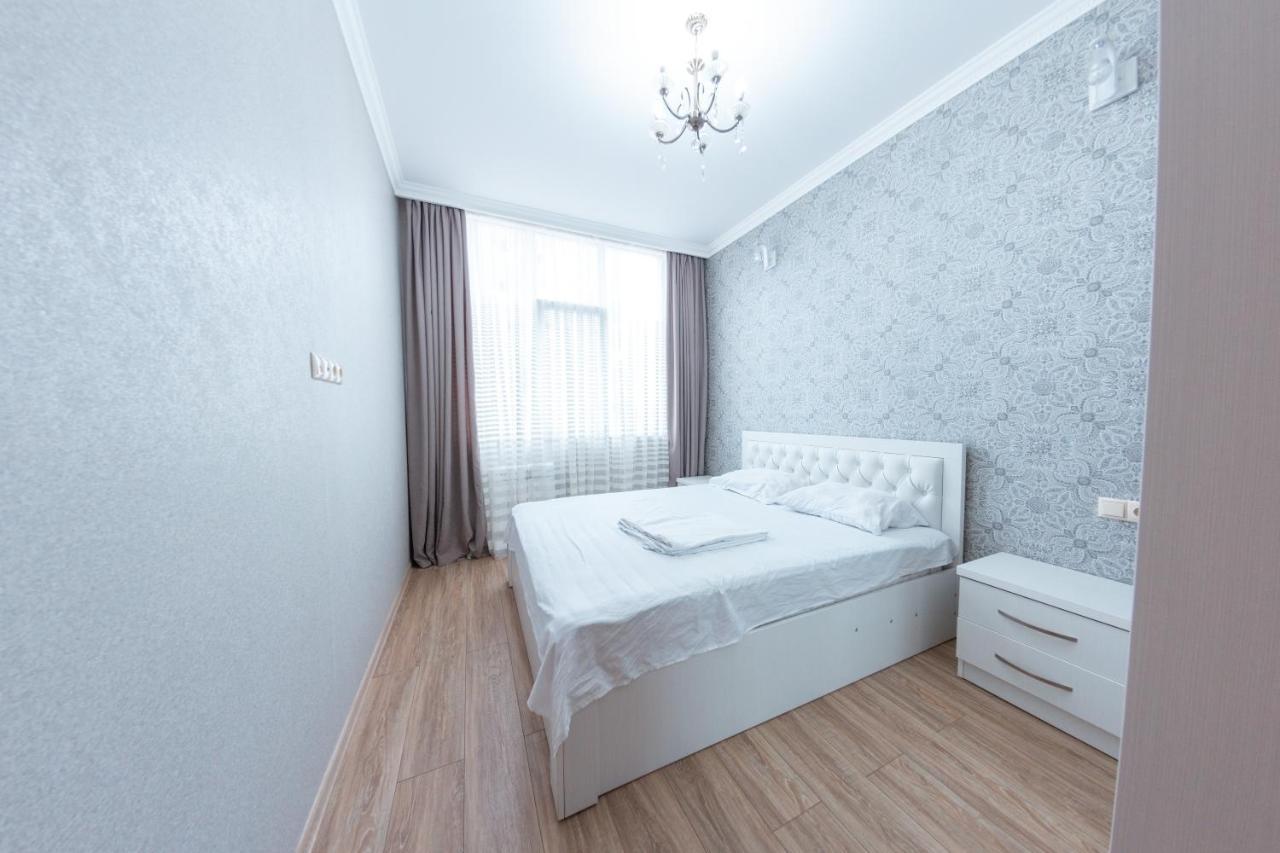 5 Apartment In One Boulding - Near Stadium Batoemi Buitenkant foto