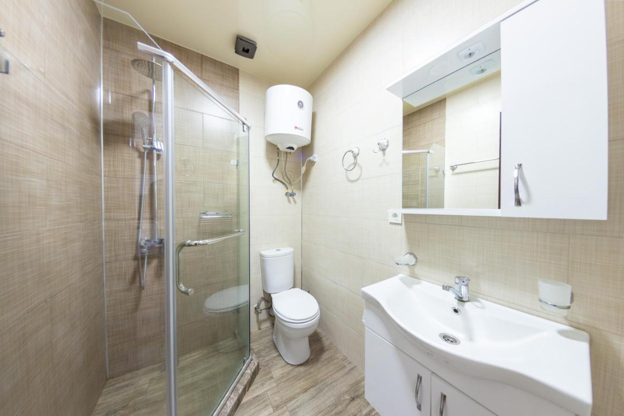 5 Apartment In One Boulding - Near Stadium Batoemi Buitenkant foto
