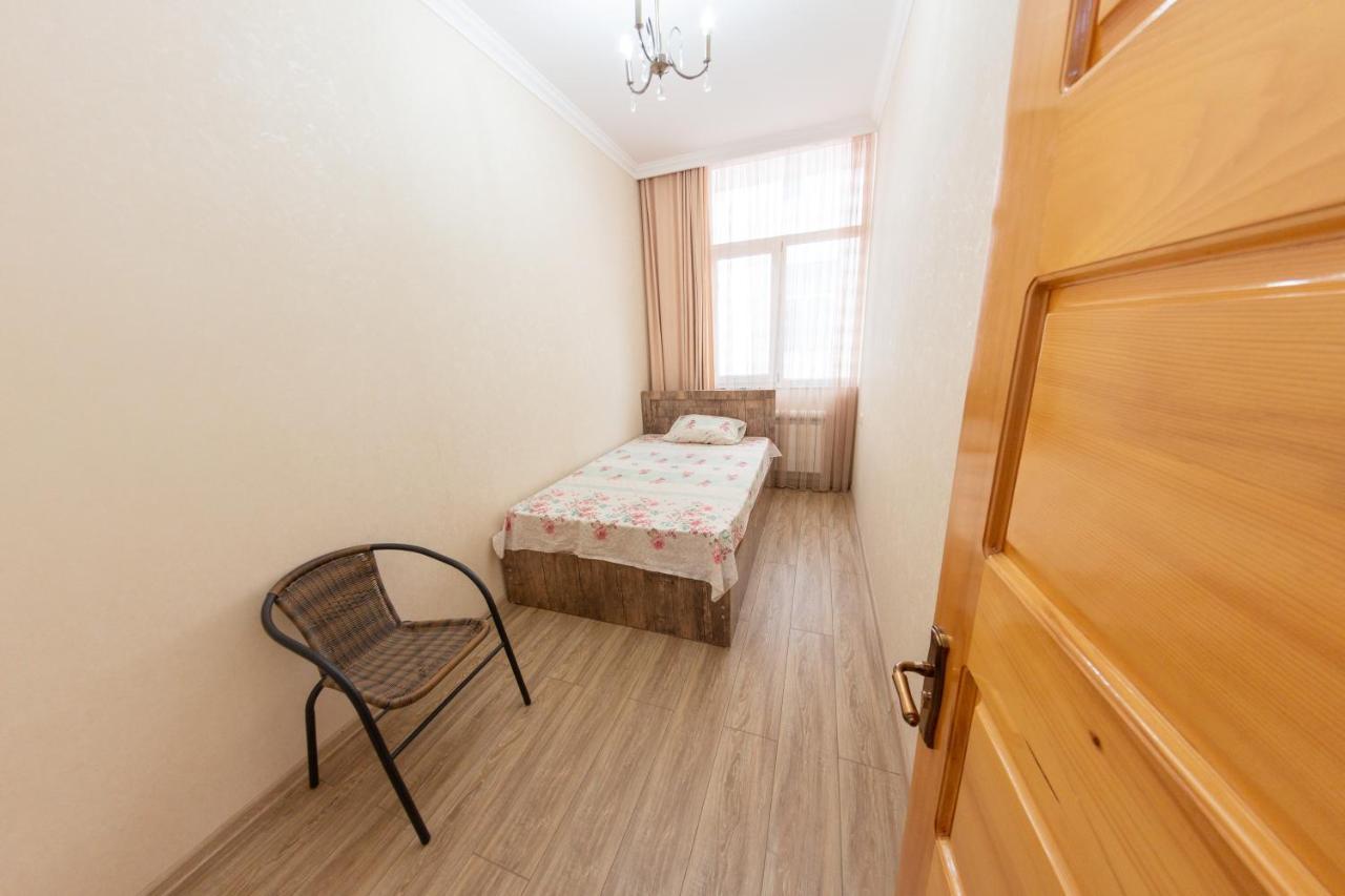 5 Apartment In One Boulding - Near Stadium Batoemi Buitenkant foto