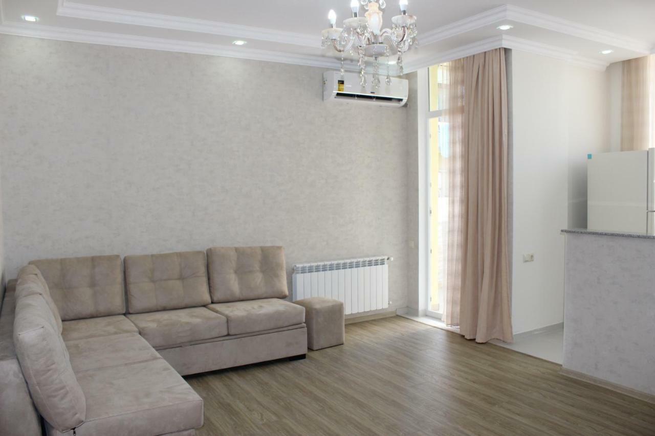 5 Apartment In One Boulding - Near Stadium Batoemi Buitenkant foto
